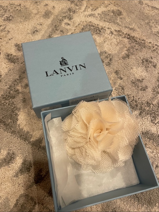 Lanvin Accessories - Lanvin Cream Mesh Flower Brooch